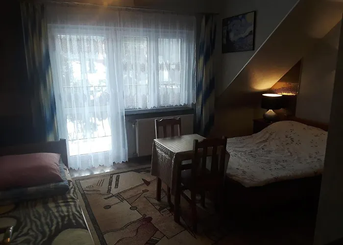 Pod Trzema Koronami * Sromowce Niżne